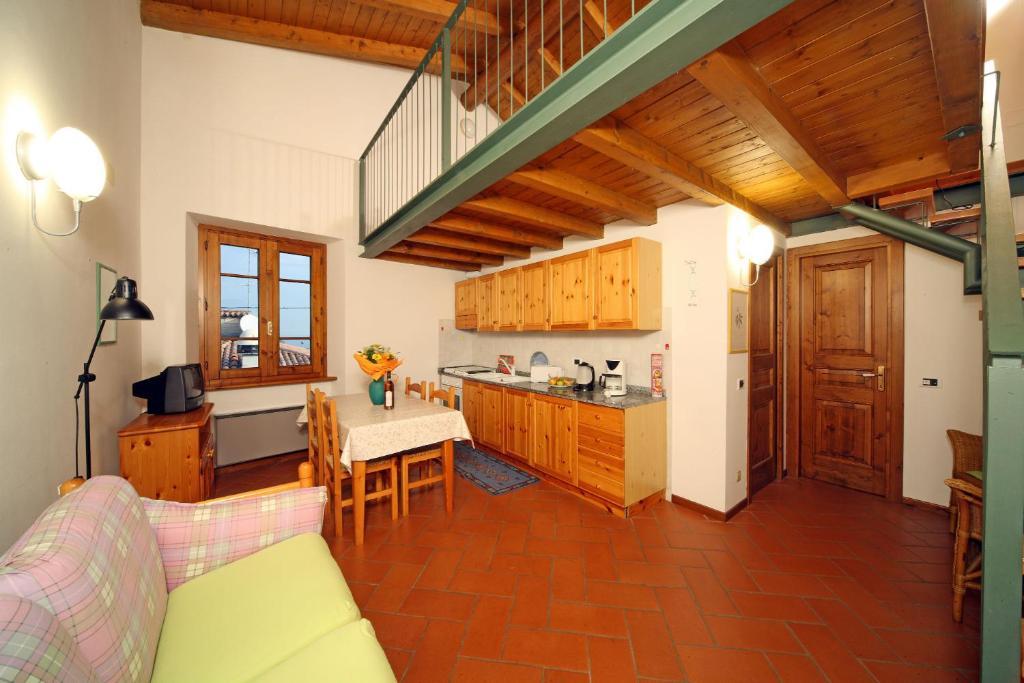 Agriturismo La Breda Guest House San Felice del Benaco Ngoại thất bức ảnh