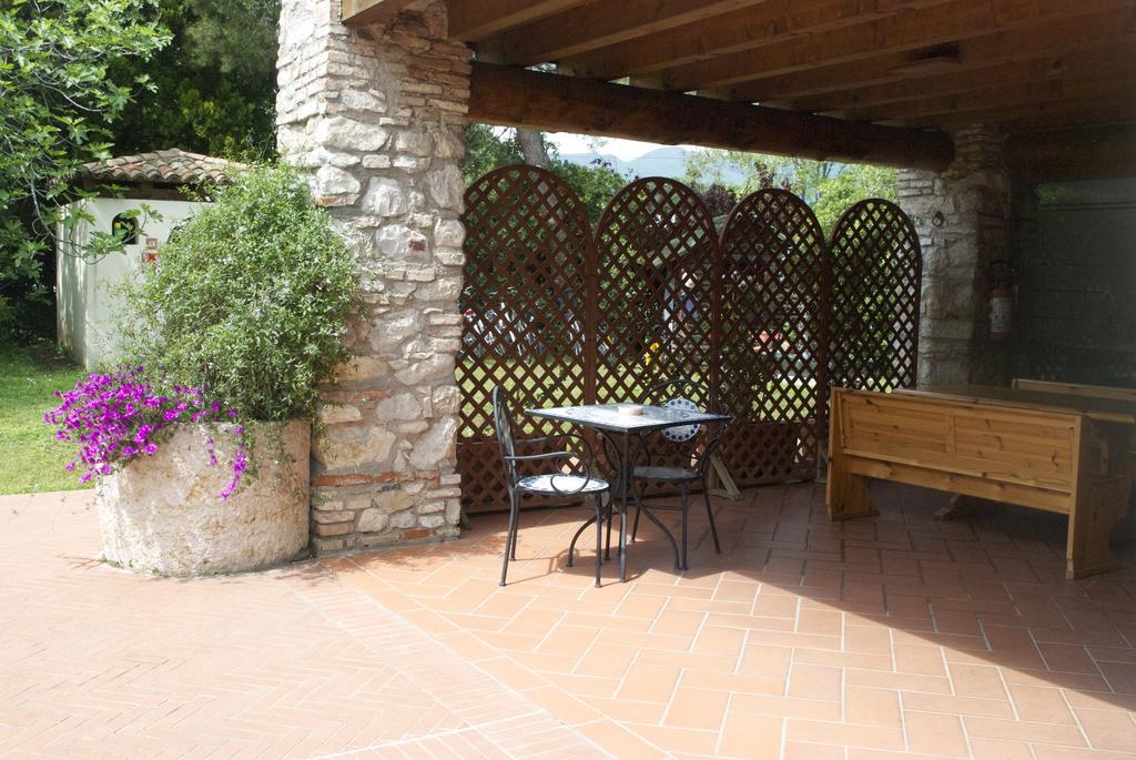 Agriturismo La Breda Guest House San Felice del Benaco Ngoại thất bức ảnh